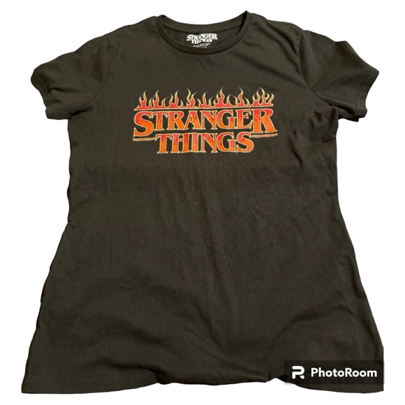 Women’s medium Stranger Things T shirt. - Picture 3 of 3